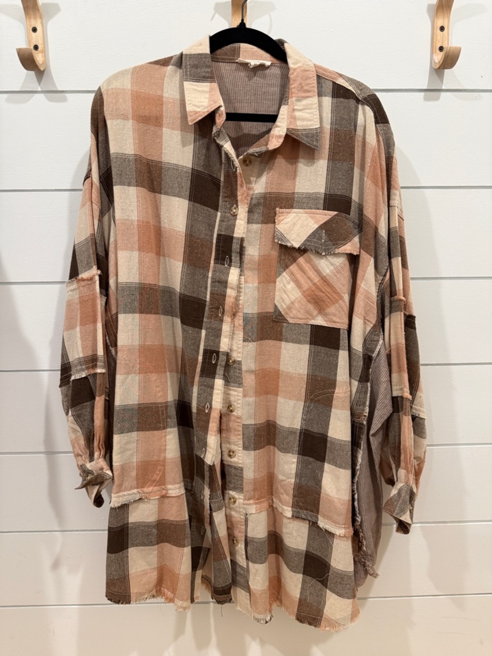 easel Peach & Brown Plaid Button-Down Shirt